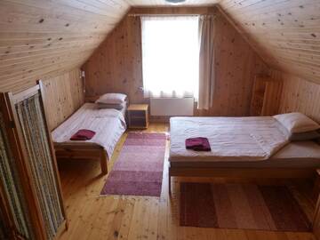 Фото номера Семейный номер с 2 спальнями Дома для отпуска Jurna Recreation Farm г. Упа 3